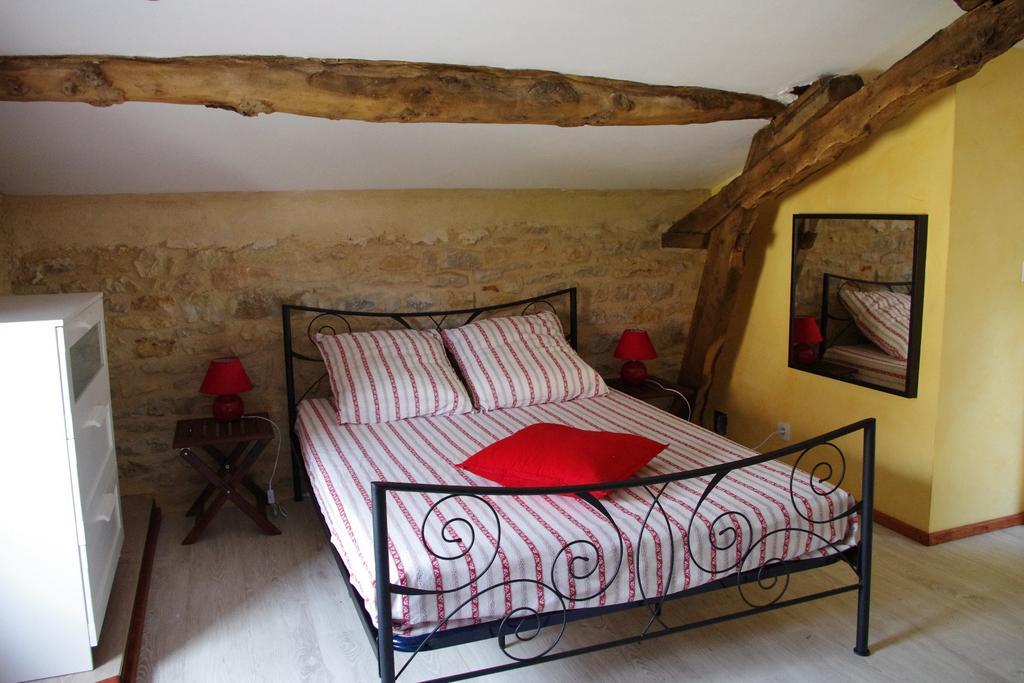 Bed and Breakfast La Prade Basse 82 Сент-Антонен Номер фото