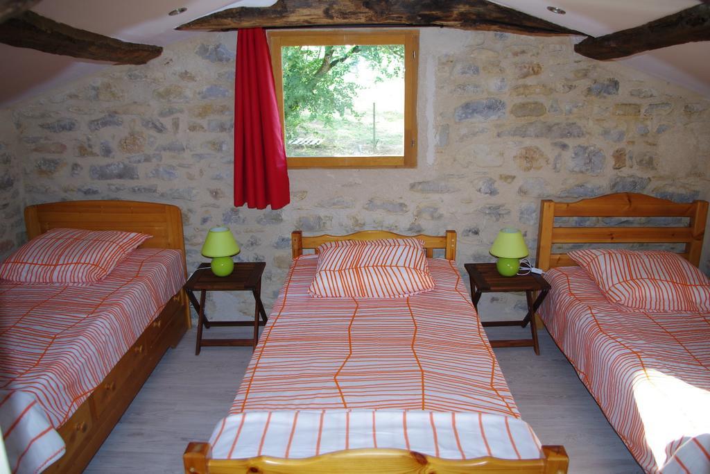 Bed and Breakfast La Prade Basse 82 Сент-Антонен Номер фото