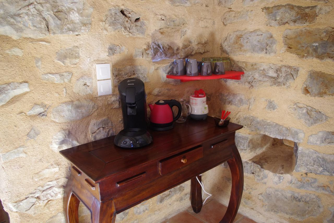 Bed and Breakfast La Prade Basse 82 Сент-Антонен Экстерьер фото