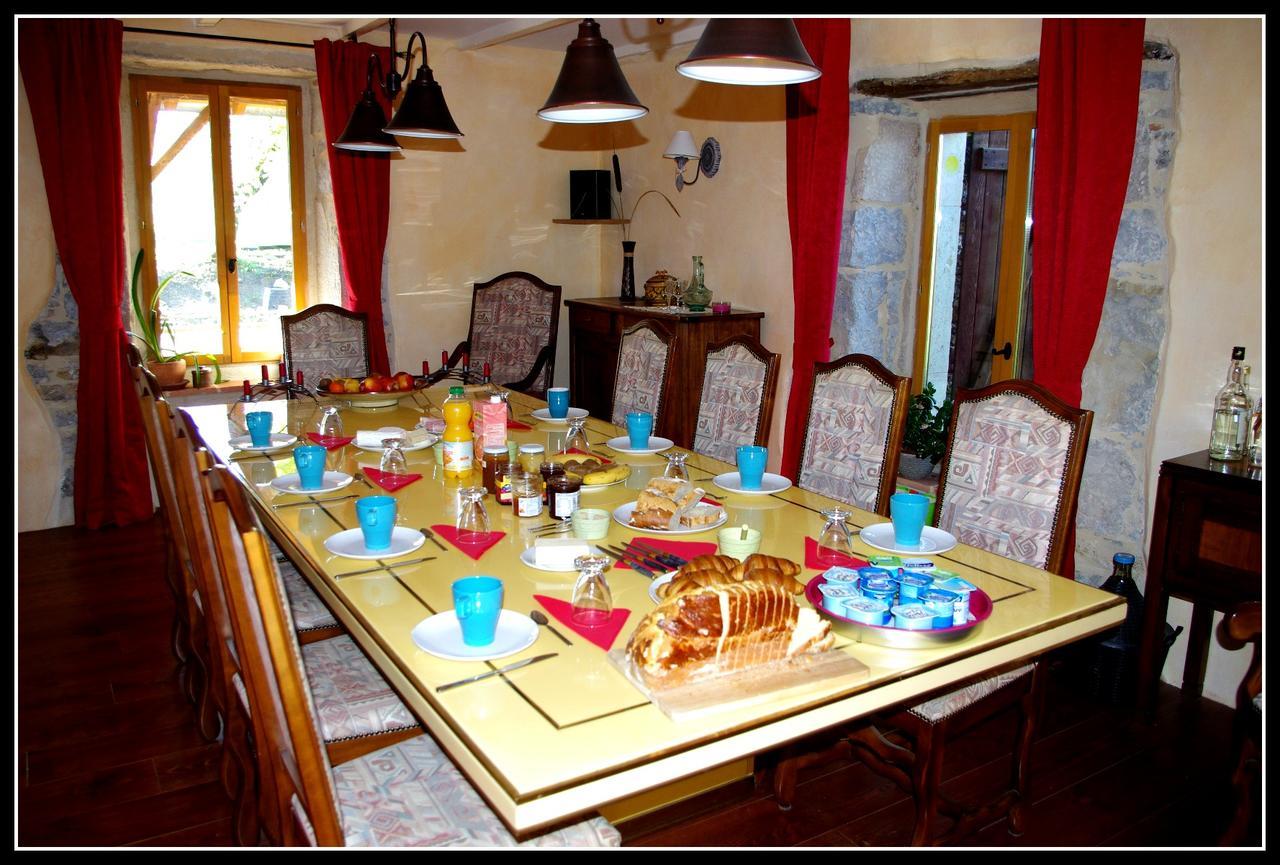 Bed and Breakfast La Prade Basse 82 Сент-Антонен Экстерьер фото